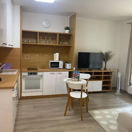 Lia - Private Parking * Bratislava