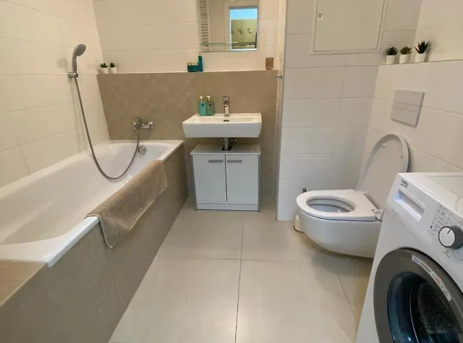 Lia - Private Parking Apartament